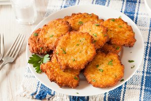 Traškūs bulviniai blynai: nesigailėsite išbandę šį receptą