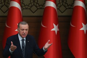 R. T. Erdoganas nepritaria Švedijos stojimui į NATO: nesistenkite veltui