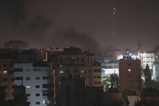 Izraelis darsyk nusitaikė į Gazos Ruožą: smogta aviacijos smūgių taikiniams 