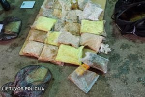 Pareigūnai sulaikė kvaišalų kontrabandininką, disponavusį labai didelį narkotinių medžiagų kiekį