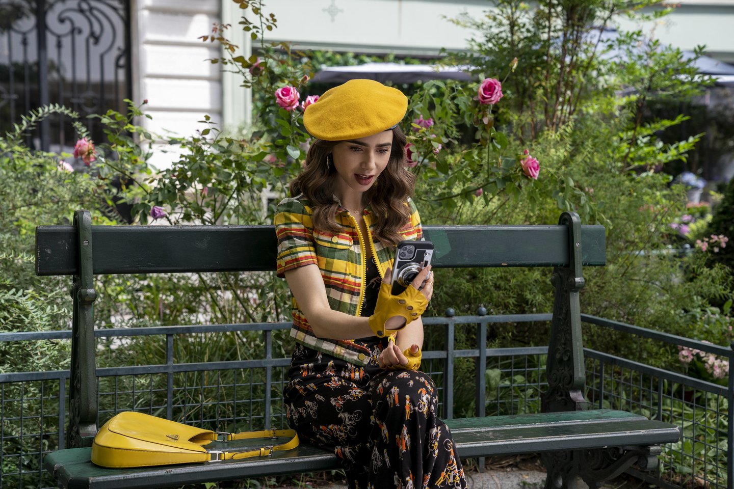 Akimirka iš serialo „Emily in Paris“.