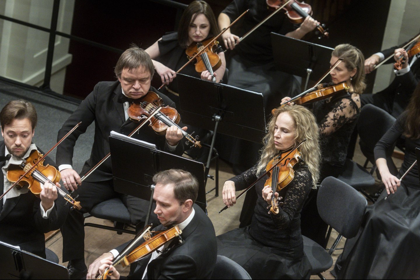 34-ojo gimtadienio šventę kartu su ilgamečiais ir vis gausėjančiais  gerbėjais surengė Gintaro Rinkevičiaus įkurtas ir iki šiol vadovaujamas  Lietuvos valstybinis simfoninis orkestras.<br>D.Matvejevo nuotr.
