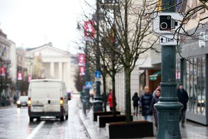 Stebinanti naujovė Vilniaus Gedimino prospekte – čia atsirado greičio matuoklis