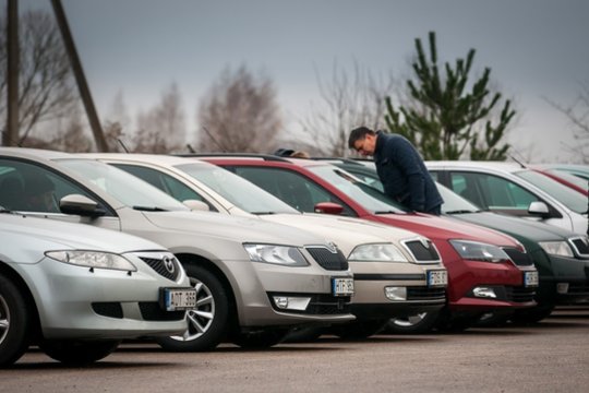 Pagaliau geros naujienos – pigs automobiliai: įvardijo, į kuriuos vertėtų pasidairyti