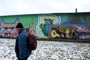 Piešiniai ant daugiabučių miegamuosiuose rajonuose džiugina, tik tų kūrinių idėjos – daugeliui nesuprantamos