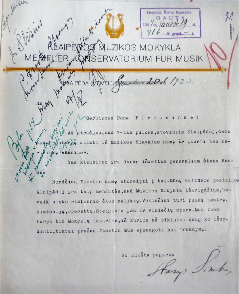 Muzikos mokyklos vadovo S.Šimkaus prašymą Generalinis štabas priėmė domėn. 1924.<br>V.Kavaliausko archyvas 