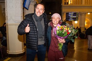 Vilniaus oro uoste – sujudimas: į Lietuvą atvyko kovotoja Rose Namajunas