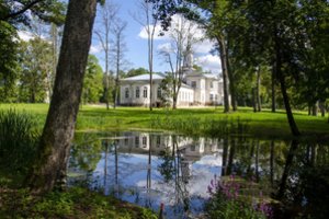 Į Biržus – pasivaikščioti grafų Tiškevičių parku ir apžiūrėti dvaro lobių