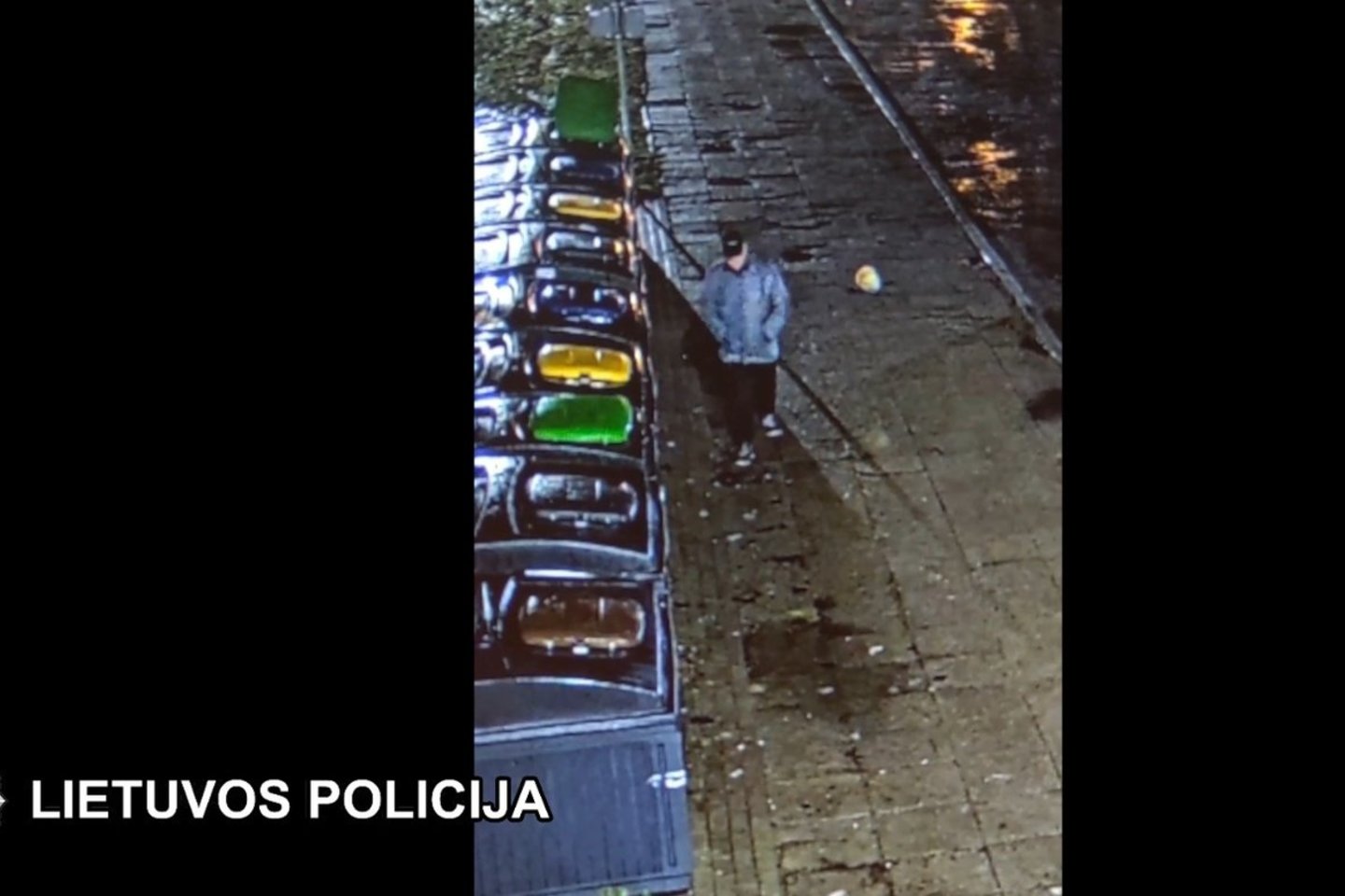 Policija bando nustatyti šio vyro tapatybę.