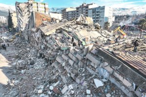 Mokslininkai bando išsiaiškinti, kodėl tai nutiko Turkijoje ir Sirijoje: „Per pastaruosius 10 metų įvyko tik du tokio masto žemės drebėjimai“