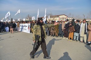 Talibanas uždarė dvi JAV finansuojamas radijo stotis ir jų naujienų svetaines