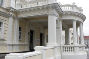 KAM: papildomai apmokestinus bankų pelną, lėšos būtų skiriamos kariuomenės kovinei galiai, sąjungininkų pajėgų infrastruktūrai
