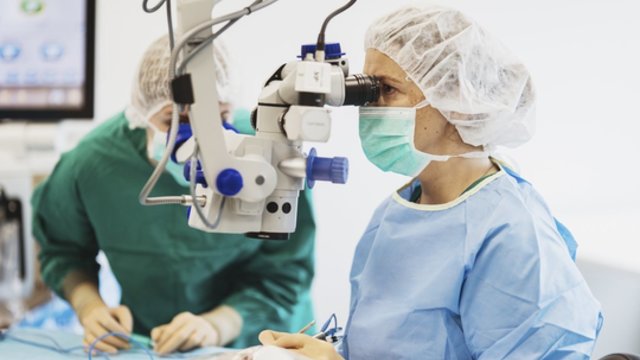 Proveržis akių ragenų transplantacijoje: pirmieji donorai suteikė galimybę persodinimui