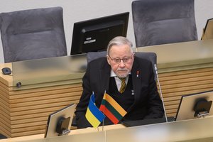 Po pareiškimų apie pedofiliją kritikos sulaukęs V. Landsbergis ginasi: mano žodžiai interpretuojami neteisingai