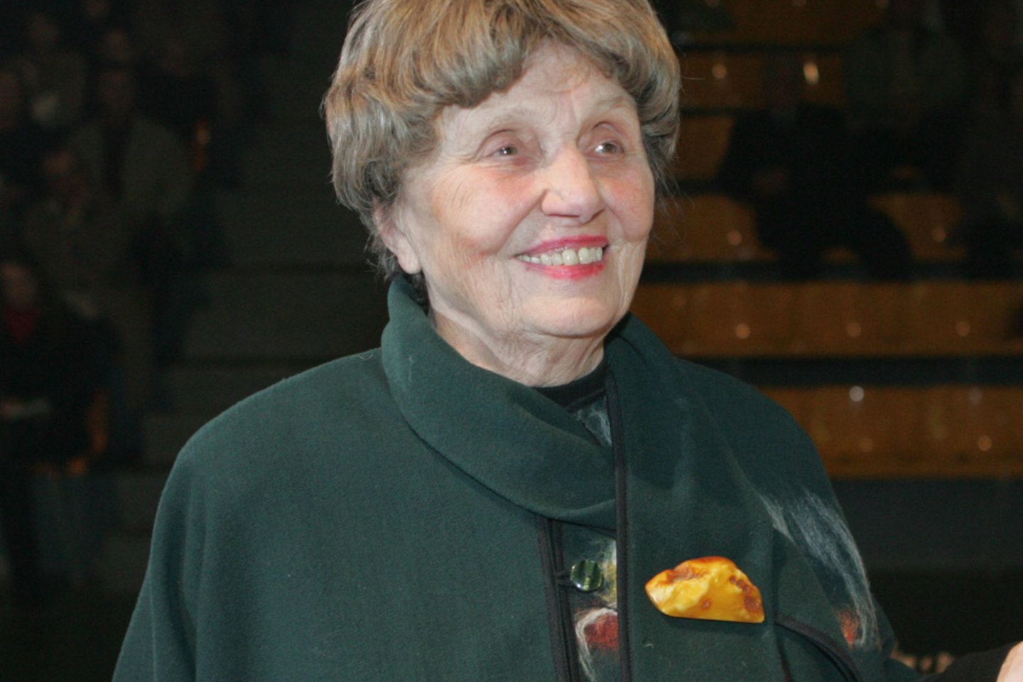 Ilgametė šventės „Grok, Jurgeli“ šeimininkė - humoristė Stefa Navardaitienė<br>A.Barzdžiaus nuotr.