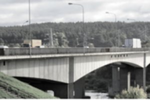 Atliekami taisymo tilto per Nerį ties Kaunu darbai: šiuo metu naudotis juo saugu