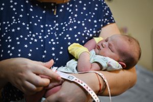 Tikras stebuklas: septynių vaikų mama pagimdė penketuką