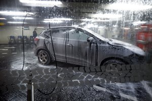 Išaiškino, ar plovyklose naudojama chemija kenksminga automobiliui, ir kaip išvengti rūdžių – įsidėmėkite