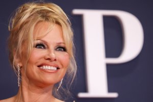 55-erių aktorė Pamela Anderson pasirodė be makiažo: „Priimu save tokią, kokia esu“ 