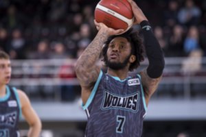 A. Caverio rezultatyvumo rekordas padėjo „Wolves“ nutraukti „Neptūno“ prakeiksmą