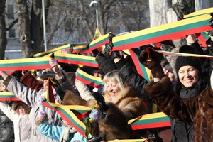 Šalies vadovų sveikinime Vasario 16-osios proga – įveikti sunkimai ir Lietuvos stiprybės