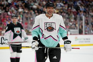 Rusijos ledo ritulio ikona A. Ovečkinas suskubo sugrįžti namo, tačiau pateks į laidotuves