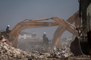 Žemės drebėjimo Turkijoje aukų skaičius viršijo 36 000