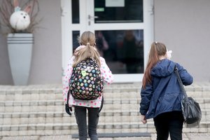 SAM primena: gydytojai neišduoda pažymų praleistoms pamokoms pateisinti