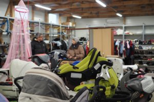 Nešvarių vežimėlių bei automobilinių kėdučių nenori ir „už ačiū“