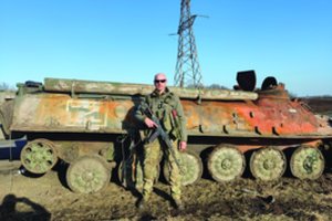 Savanoris iš Lietuvos Arūnas Kumpis dienoraštyje užfiksavo karo Ukrainoje pragarą