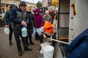 Panevėžietė sunerimo, ar ūkininkų dalinamas pienas yra saugus – pasisakė ir priežiūros tarnybos