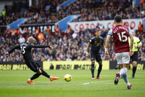 „Premier“ lygoje „Arsenal“ futbolininkai iškovojo sudėtingą pergalę