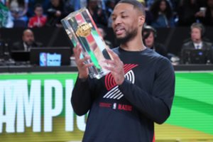 NBA tritaškių konkurse triumfavo D. Lillardas