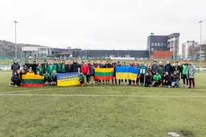 Mažojo futbolo turnyro akcentai: Vasario 16-oji ir parama Ukrainai