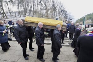 A. Terleckas išlydėtas amžinojo poilsio: atgulė šalia savo žmonos Elenos