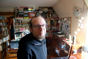 Poetui Mariui Burokui – garbės ženklas „Nešk savo šviesą ir tikėk“