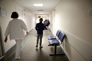 Pavojaus signalas: į ligoninės patalą dėl gripo atgulė dvigubai daugiau sunkių ligonių