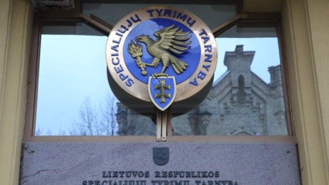 Lietuvių kalbos ir Konstitucijos pagrindų egzamino komisijos nariui pateikti kaltinimai – ėmė kyšius