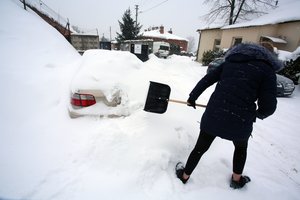 Kelininkai praneša apie sugrįžtančią žiemą – kelyje reikės elgtis itin atsargiai