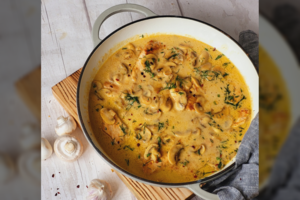 Vištiena su pievagrybiais: kai laiko – mažai, o valgyti norisi skaniai