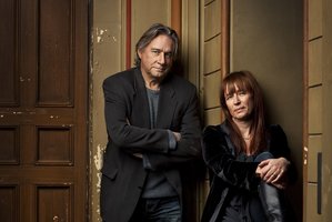 Vilniaus knygų mugėje apsilankys milijonus knygų pardavusi paslaptinga rašytojų pora