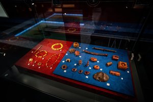 Gintaro kelias: tarp mito ir tikrovės