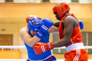 Vilniuje – aukščiausio lygio boksas: ringo profesionalus kvies tarptautinis D. Pozniako turnyras