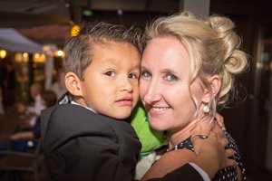 Egzotiškų bruožų berniuką auginanti Agnė pratrūko: „Ar patys norėtumėte tokio elgesio su savimi?“
