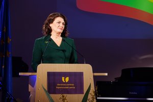 D. Nausėdienė karo metinių išvakarėse: Lietuvos ir Ukrainos draugystė kaip niekada tvirta