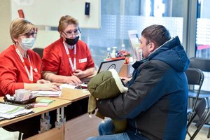 Lietuvoje – didžiausias ukrainiečių įdarbinimas žemyne: kai kurie čia uždirba ir 3,4 tūkst. eurų per mėnesį