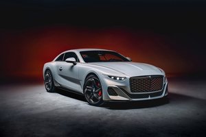 „Bentley“ atsisveikins su galingu benzininiu varikliu – štai kokie paskutiniai britų veiksmai