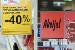Prekė su nuolaida – brangesnė nei be jos: įtaria, kad prekybininkai rado, kaip apeiti draudimą