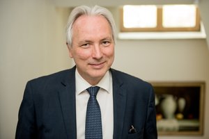 Paramą Ukrainos karių šeimoms inicijavęs profesorius: likti pasyviu stebėtoju – nusikaltimas ir prieš savo vaikų ateitį