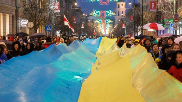 Lietuviai palaikymą Ukrainai išreiškė suburdami milžinišką eiseną: pamatykite įspūdingą reginį 